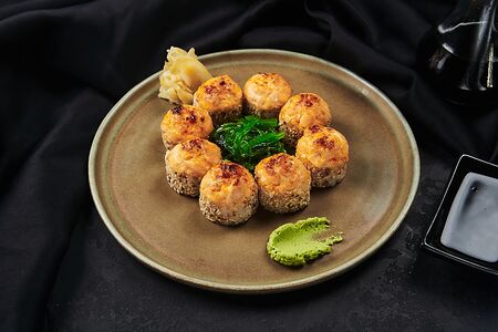 Ролл запечённый с острым лососем