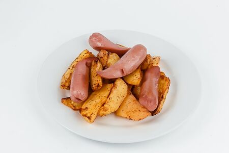 Жареная картошка с сосисками