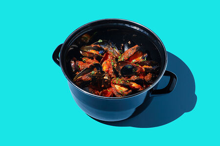 Мидии в томатном соусе