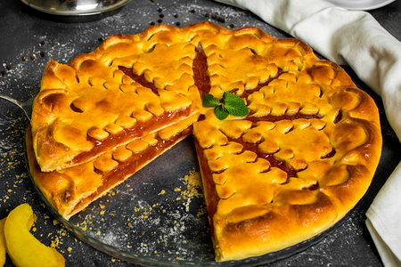 Пирог сдобный абрикосовый