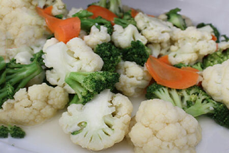 5 Салат из брокколи и цветной капусты