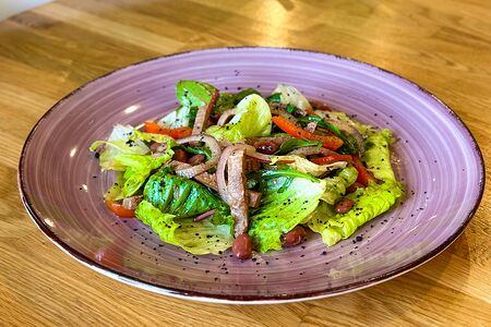 Салат с говядиной и фасолью