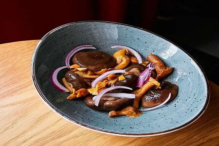 Ассорти маринованных грибов