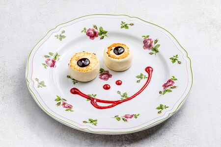 Сырники со сметаной