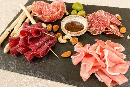 Мясная тарелка