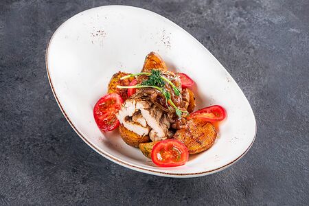 Стейк из свинины с картофелем