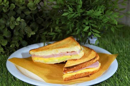 Сэндвич с ветчина