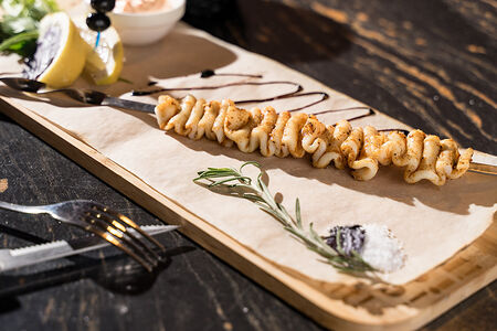 Шашлык из кальмаров