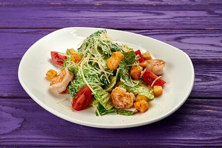 Салат Цезарь с креветками