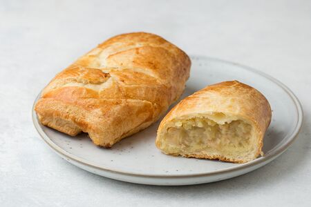 Слойка с картофелем и белыми грибами