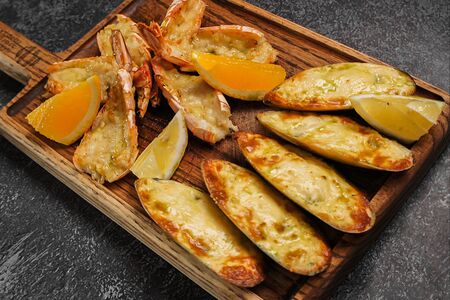 Сет из мидий и лангустинов