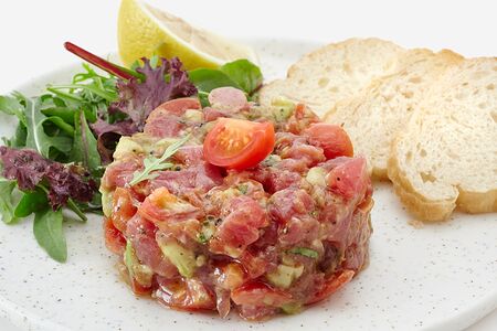 Тартар с тунцом