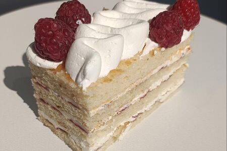 Молочная девочка с малиной