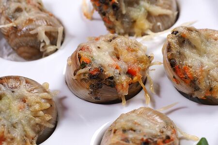 Фаршированные винoградные улитки