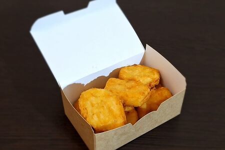 8 куриных наггетсов