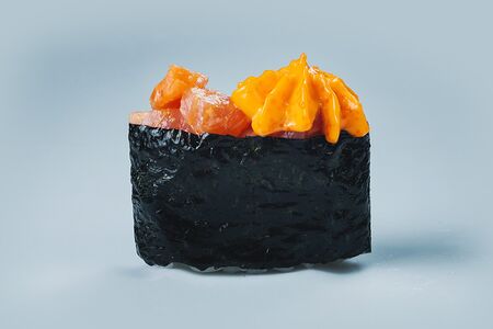 Гункан Лосось запеченный