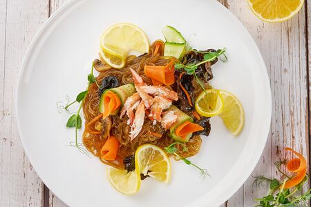 Харусаме с крабом