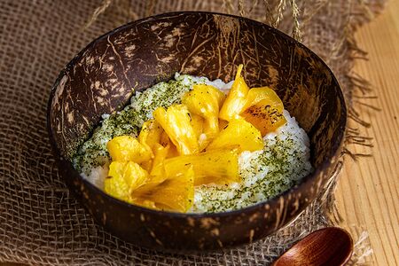 Рисовая каша с печеным ананасом