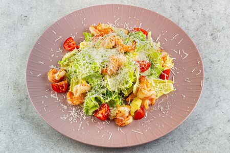 Салат Цезарь с креветкой