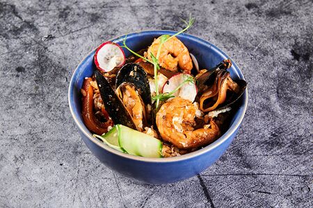 Пекинский рис с морепродуктами