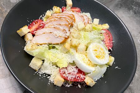 Цезарь с куриным филе