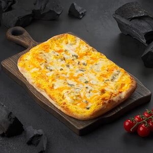 Римская пицца Четыре сыра