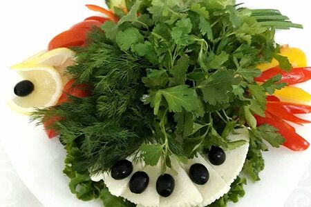 Овощная грядка с брынзой и разнотравьем