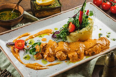 Куриная грудка под соусом Том ям