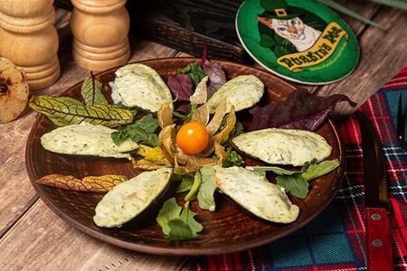 Мидии в чесночном соусе