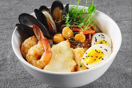 Токпокки с морепродуктами