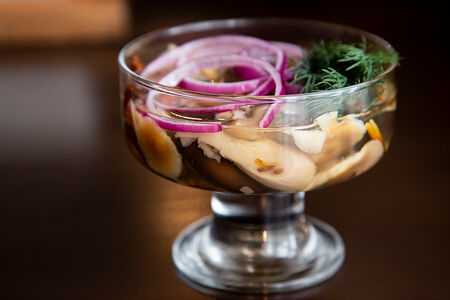 Грибы маринованные