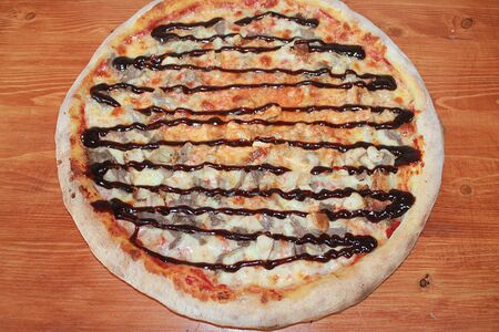 Пицца много мяса