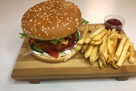 Бургер с двойной курицей