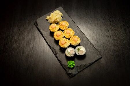 Спайси унаги яки