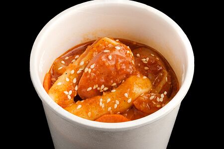 Токпокки в остром соусе яннём