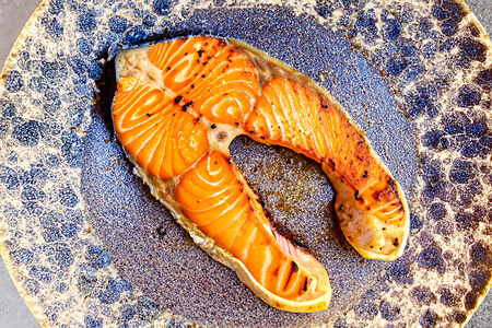 Стейк из лосося гриль