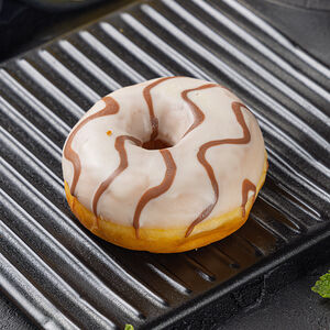 Донат с карамельной начинкой