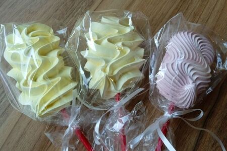 Безе на палочке