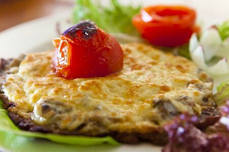 Мясо по-французски