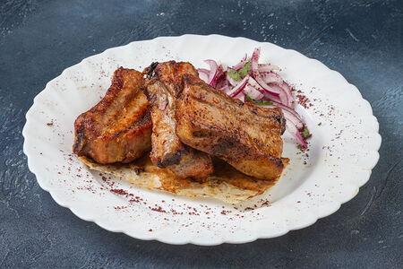 Шашлык из свиных ребер