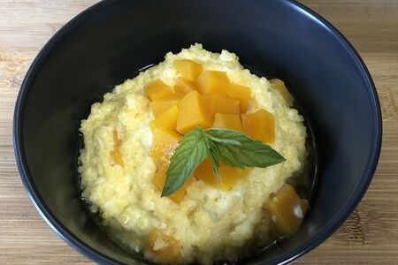 Каша пшенная молочная с томлёной пряной тыквой