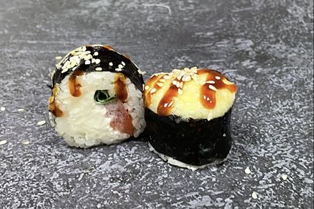 Запеченный с помидоркой