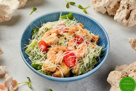 Салат Цезарь с креветками