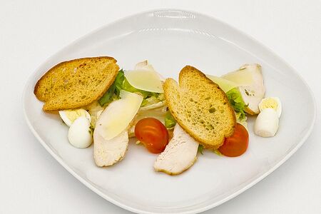 Цезарь с курицей