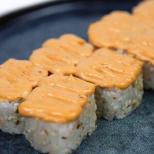 Ролл Спайси с лососем