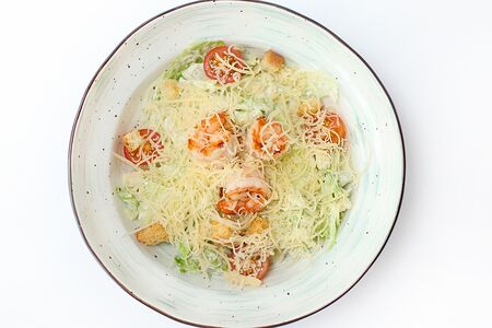 Салат Цезарь с креветками