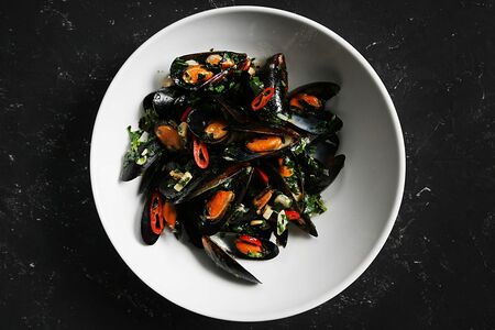 Мидии в белом вине