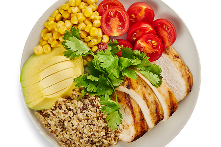 Кобб-салат с курицей и авокадо