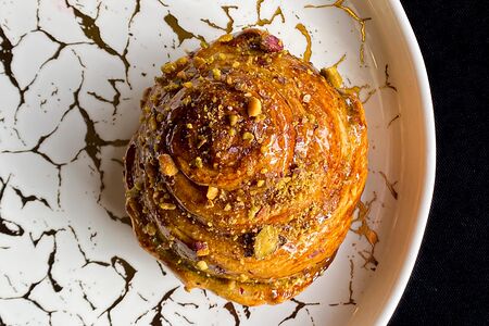 Фисташковый вензель