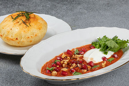 Мухаммара с йогуртом и гранатом